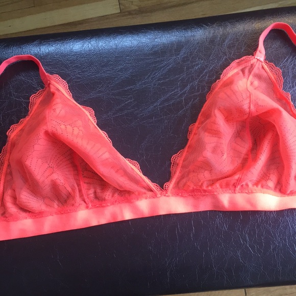 ASOS wireless high apex coral bralette 30H (UK) - Picture 4 of 7